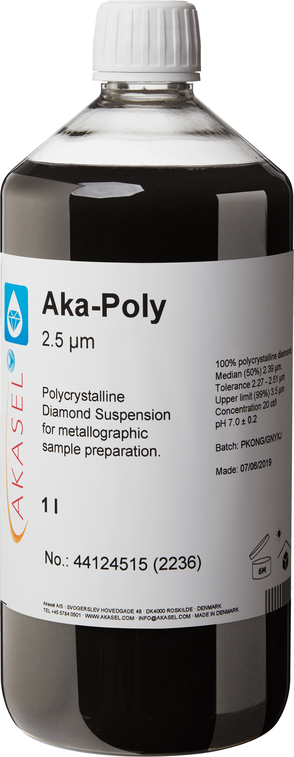 Akasel Aka-Poly 2.5 µm: 1-liter bottle with a white screw cap, filled with a black, opaque polycrystalline diamond suspension specially formulated for metallographic sample preparation. The label highlights specifications such as “Diamond concentration of 20 ct/l,” “Median (50%) 2.39 µm,” “Tolerance 2.27 – 2.51 µm,” and “Upper limit (99%) 3.5 µm.” This suspension is perfect for all materials except water-sensitive ones and enables precise adjustment of the suspension-to-lubricant ratio.