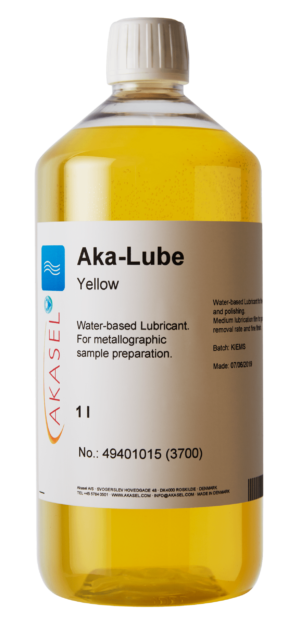 Akasel Aka-Lube Yellow, a water-based lubricant in a clear 1-liter bottle with a bright yellow liquid. Ideal for efficient material removal and metallographic fine grinding.