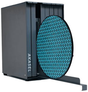 Dark gray storage box with "AKASEL" printed on the side, designed to hold up to 16 magnetic discs with diameters ranging from 200 to 300 mm. The image shows an open compartment with a blue magnetic disc placed inside. Dimensions: 33 x 23.5 x 40 cm (L x W x H).
