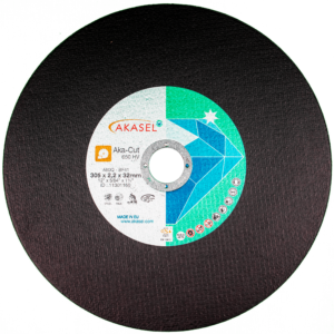 The product photo displays a black cut-off wheel with a central opening and a detailed label. The label, in white and blue, features details such as "Aka-Cut 650 HV", dimensions "305 x 2.2 x 32 mm", along with the Akasel logo and safety icons.