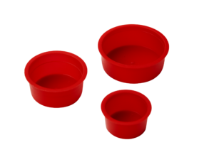 Capuchons de protection Akasel en rouge vif, présentés en trois tailles différentes : 30 mm, 40 mm et 50 mm. Les capuchons ronds sont ouverts et fabriqués dans un matériau flexible, spécialement conçu pour les applications métallographiques afin de protéger les surfaces des échantillons après leur préparation. Ils sont idéaux pour éviter les rayures et les dommages pendant le stockage.